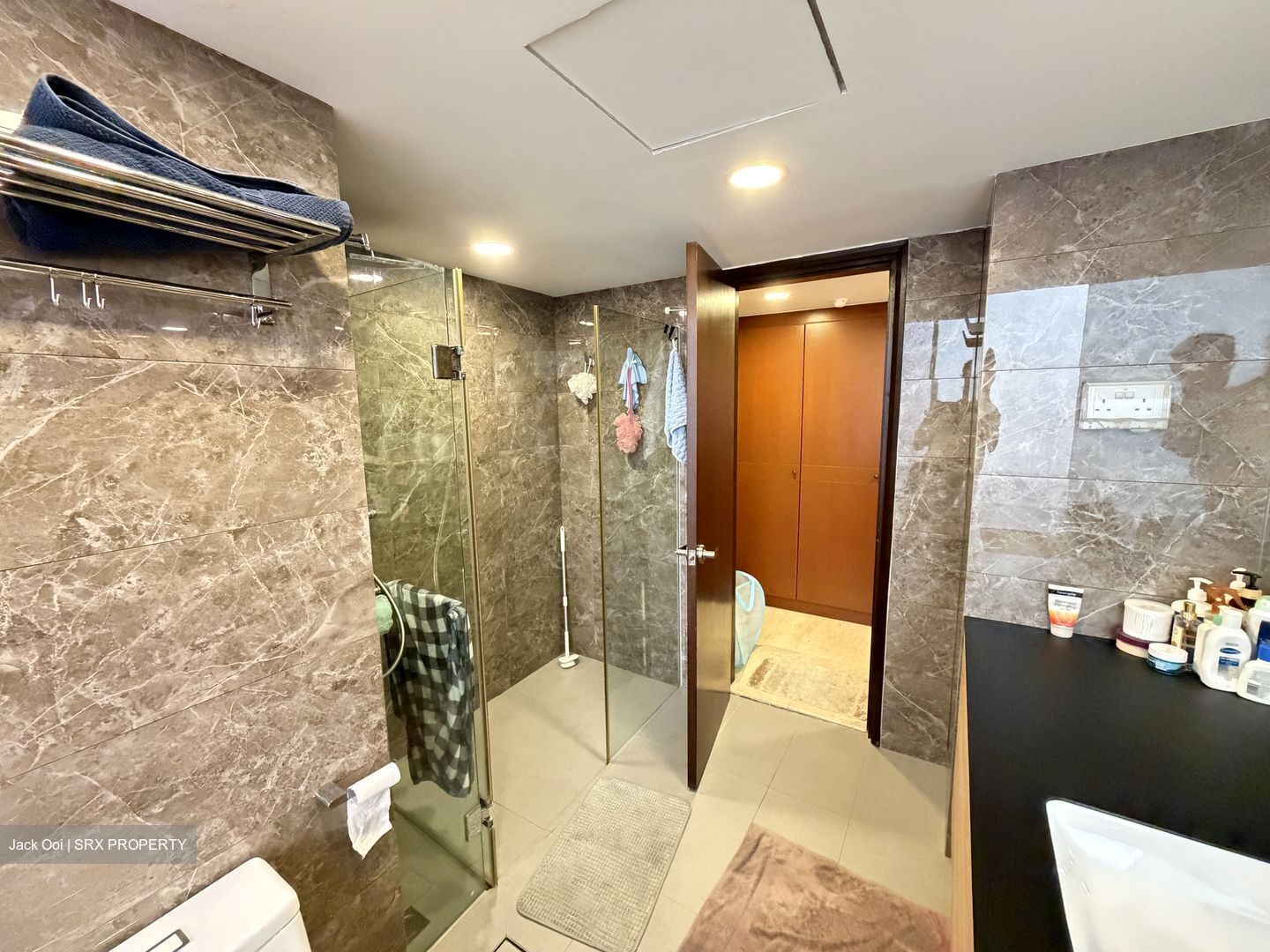 International Plaza (D2), Apartment #597743011